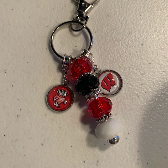 COPY - Wisconsin badgers keychain - Picture 1 of 1
